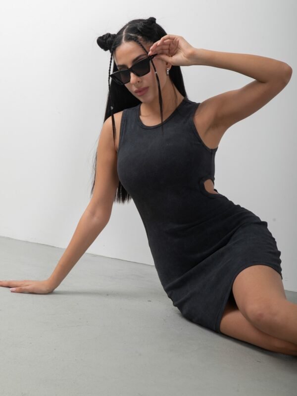 Bel Dekolteli Yıkamalı Antrasit Mini Kolsuz Elbise