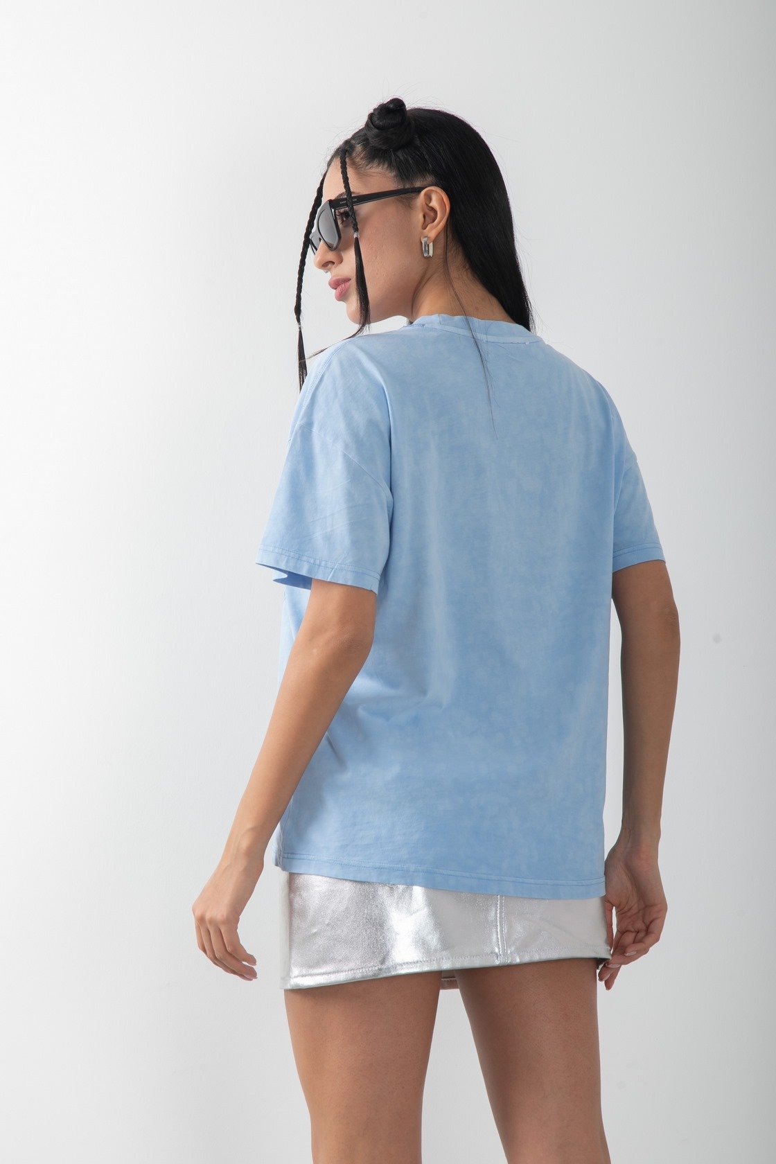 Mavi Yıkamalı Oversize Baskılı Tişört