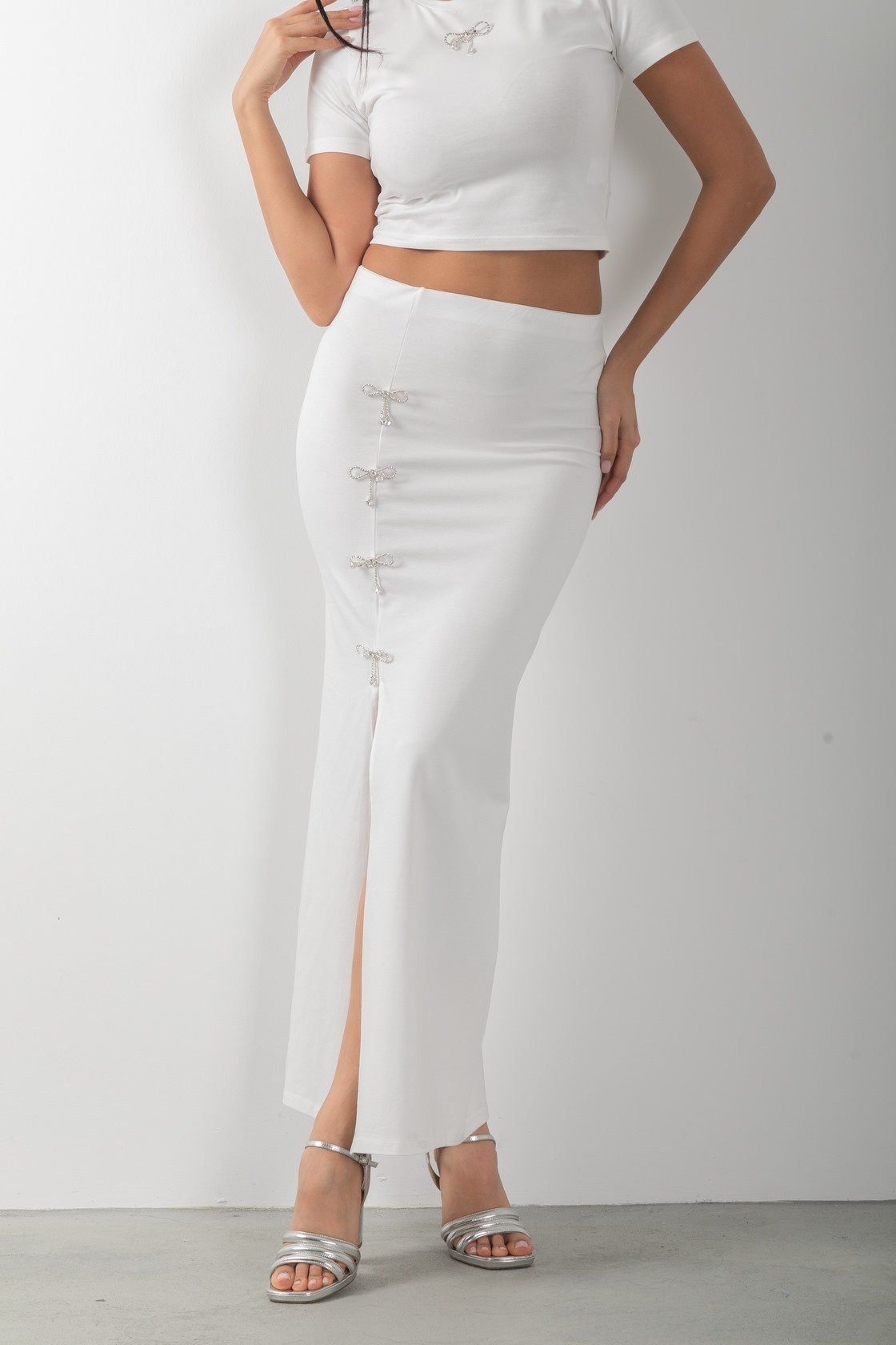 Taş Detaylı Uzun Yırtmaçlı Etek Crop Takım