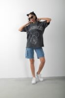 Yıkamalı Oversize Taş Detaylı Antrasit Tişört