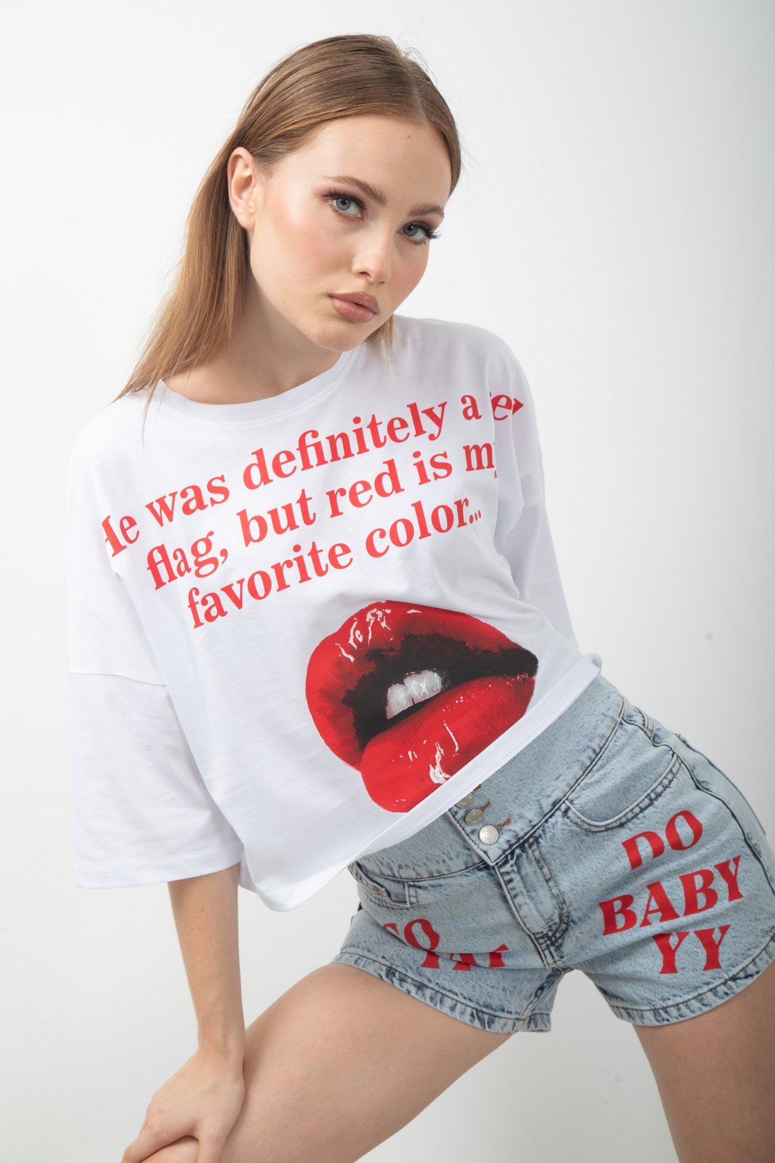 Dudak Baskılı Oversize Crop Tişört