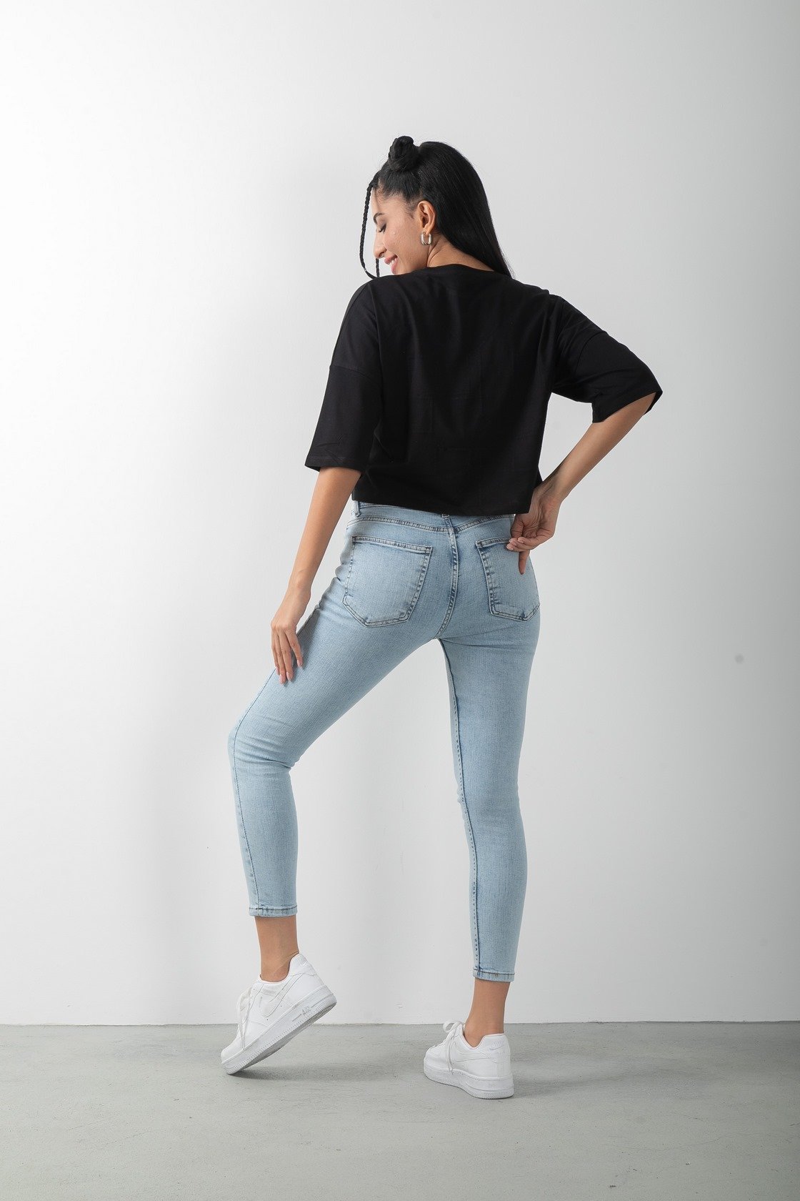 Taş Detaylı Oversize Crop Tişört