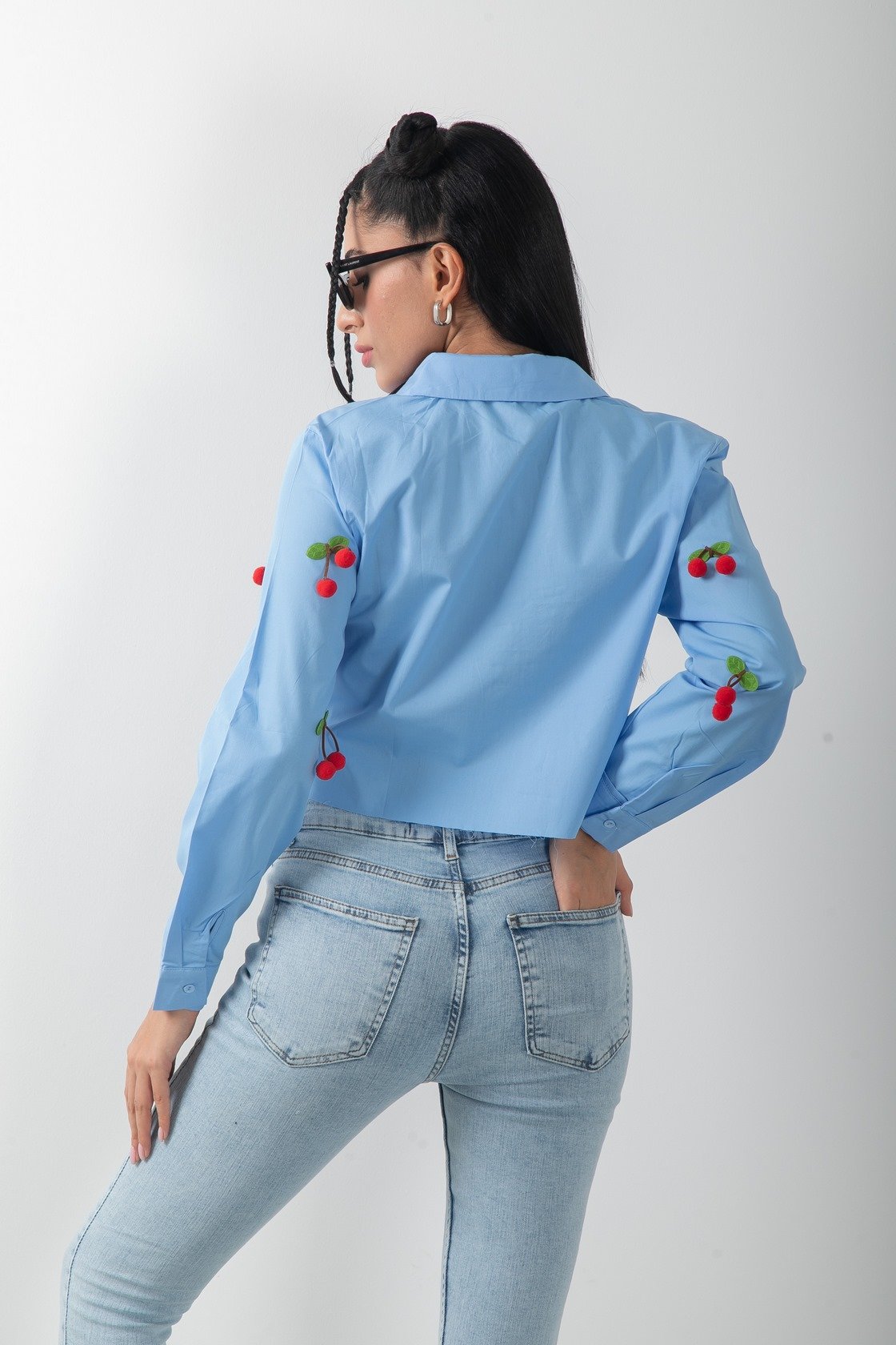 Kiraz Detaylı Uzun Kol Crop Gömlek