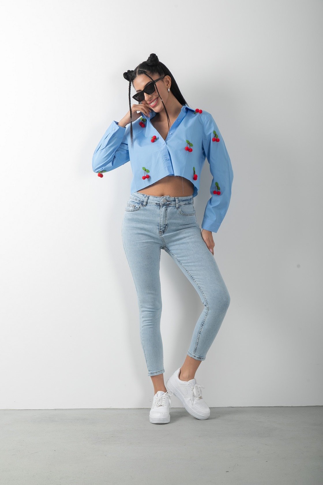 Kiraz Detaylı Uzun Kol Crop Gömlek