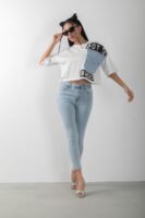 Not So Basic Baskılı Denim Detaylı Crop Tişört