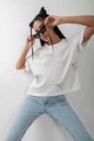 Parlak Fiyonk Detaylı Bol Tişört