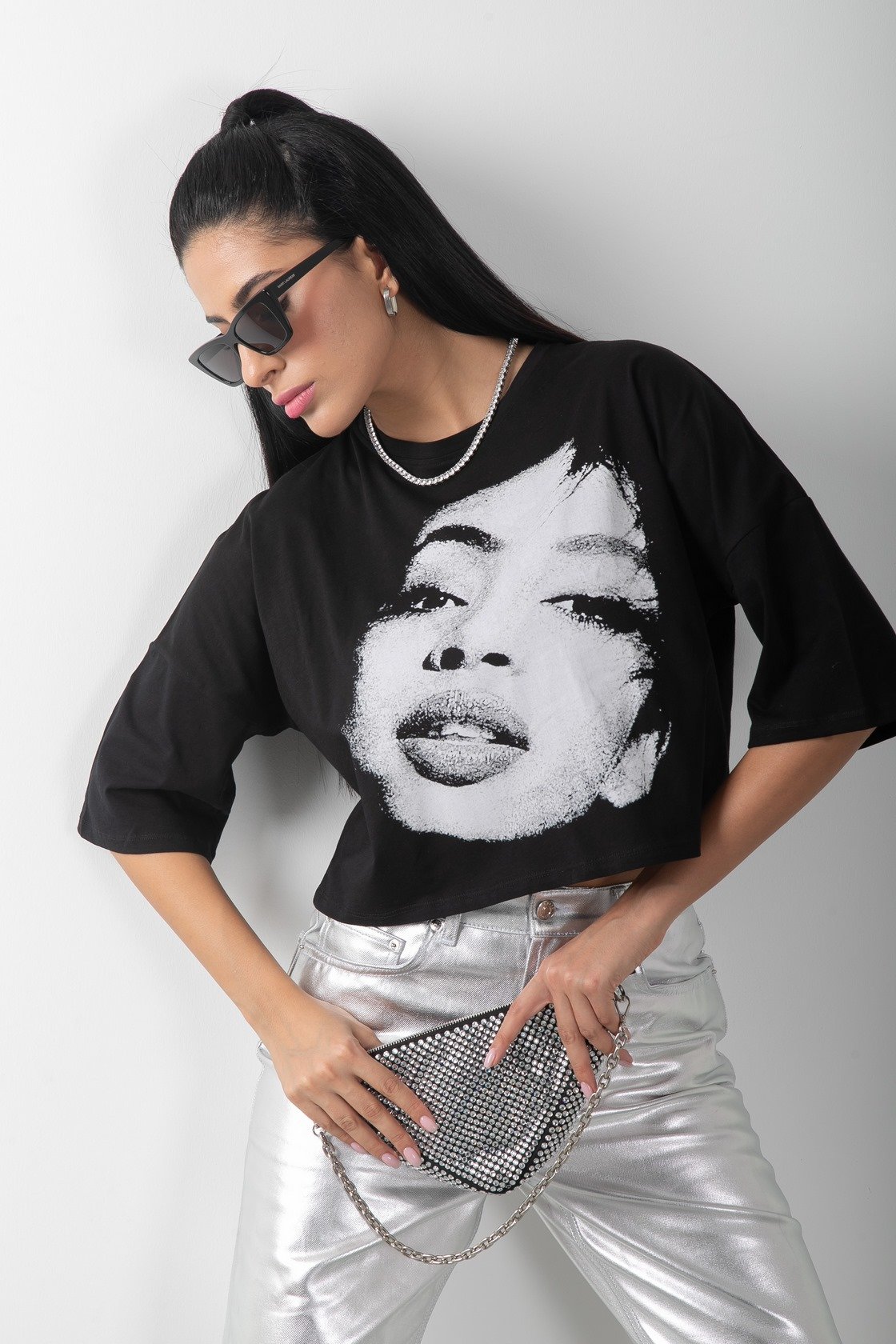 Siyah Oversize Resim Baskılı Crop Tişört