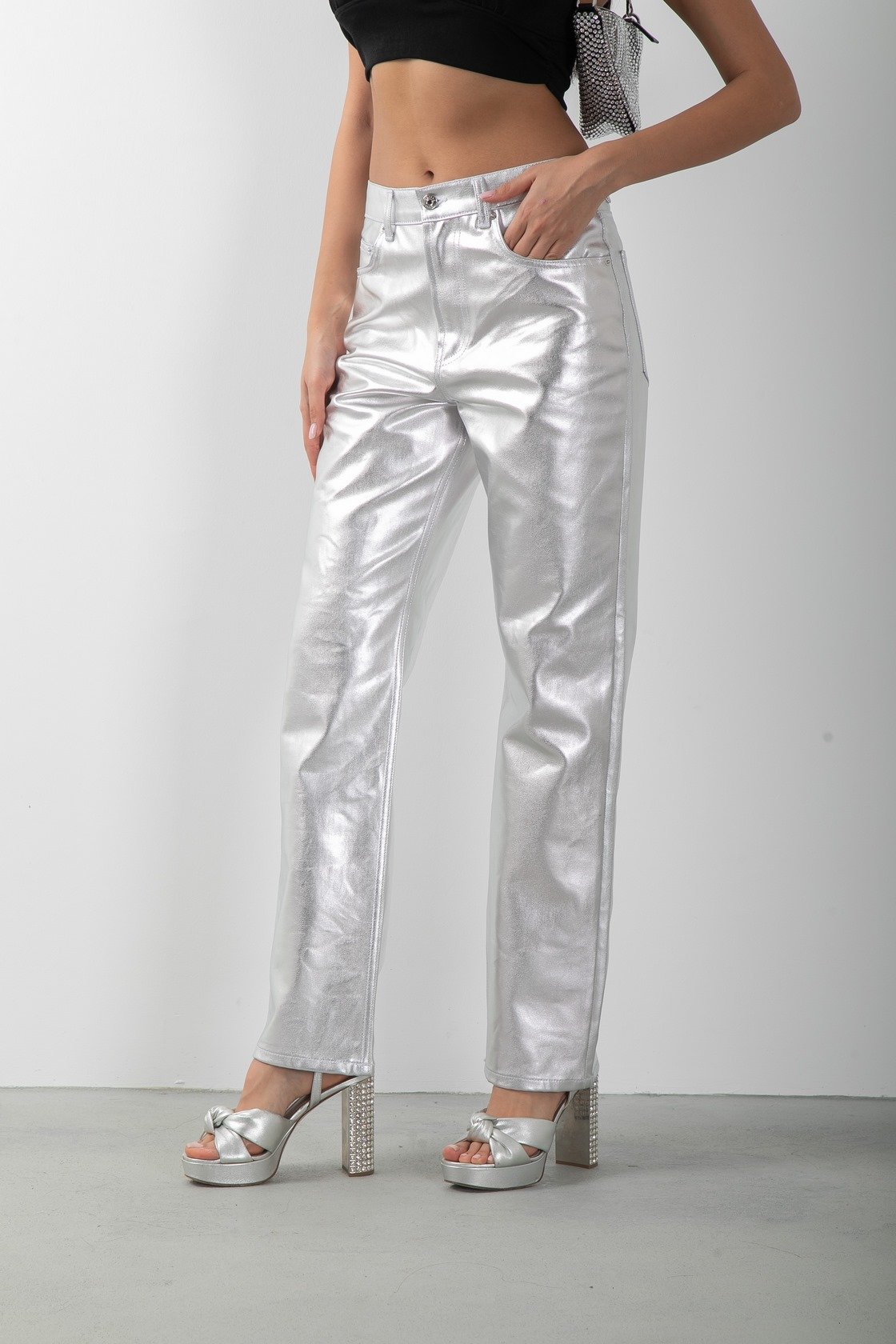 Metalik Gümüş Straight Yüksek Bel Pantolon