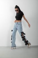 Siyah Fiyonk Aksesuarlı Yırtmaçlı Jean Pantolon