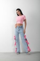 Pembe Fiyonk Aksesuarlı Yırtmaçlı Jean Pantolon