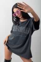 California Taş Detaylı Uzun Yıkamalı Oversize Tişört