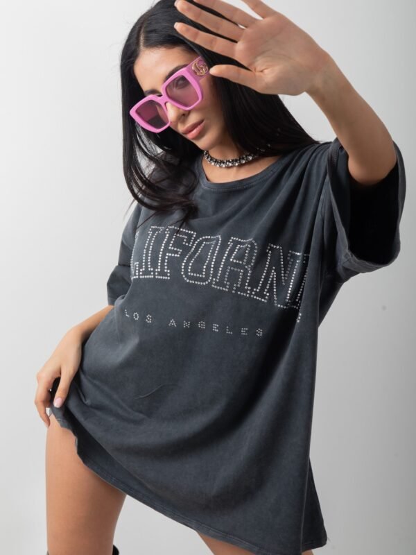 California Taş Detaylı Uzun Yıkamalı Oversize Tişört