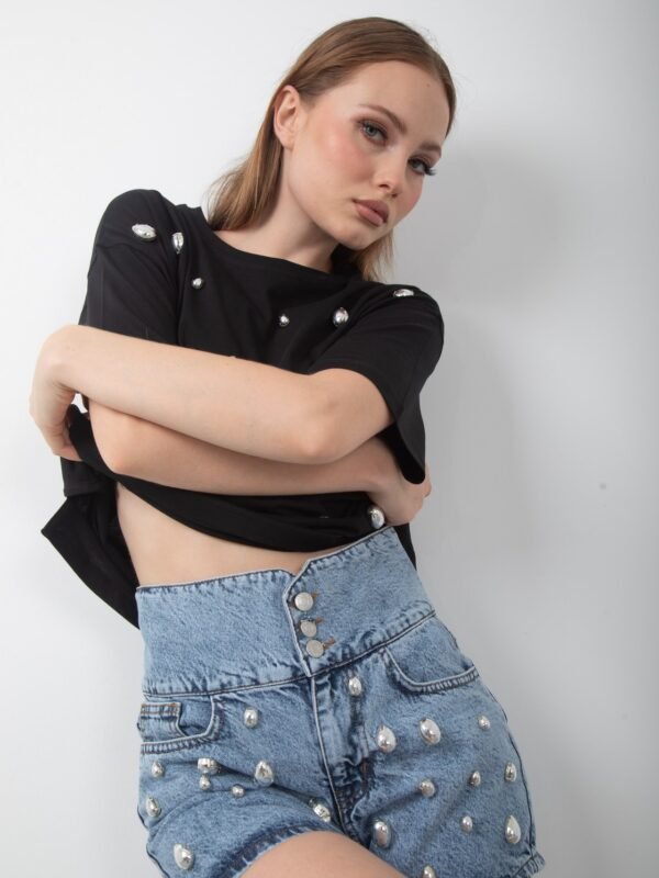 Parlak Taş Aksesuar Detaylı Düşük Kol Tişört
