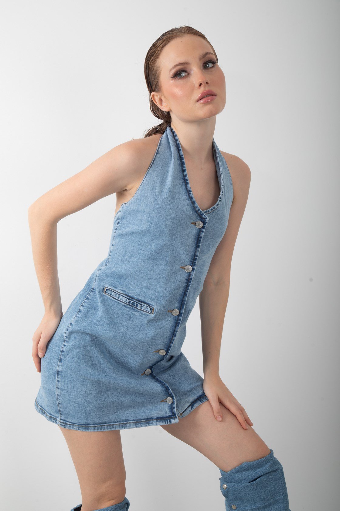Düğmeli Sırt Açık Denim Kot Mini Elbise