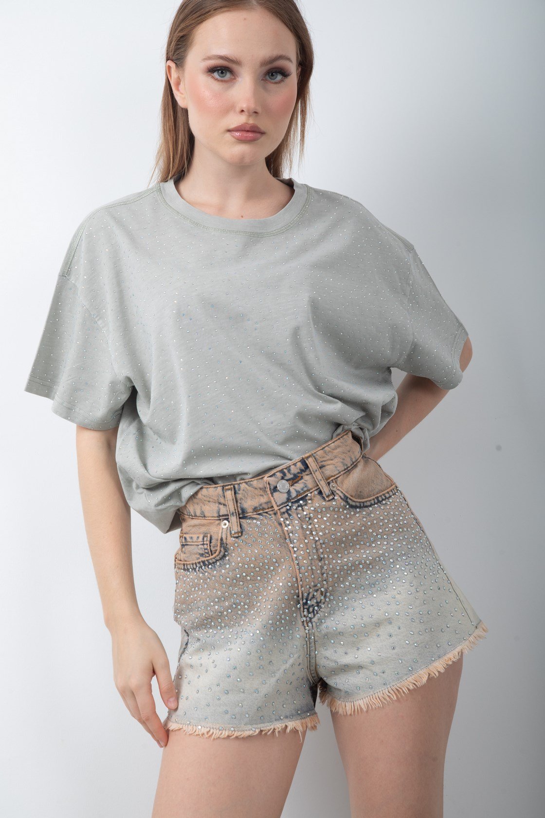 Batik Haki Yıkamalı Mini Kot Şort